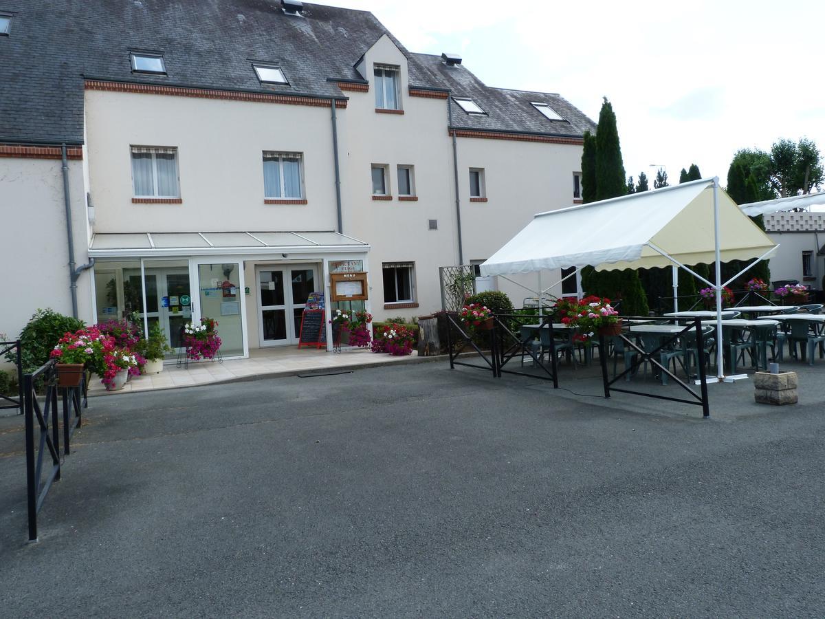 Saint-Pere-sur-Loire Hostellerie Du Chateau מראה חיצוני תמונה